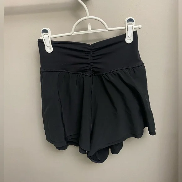 Flowy Shorts - Picture 1 of 2